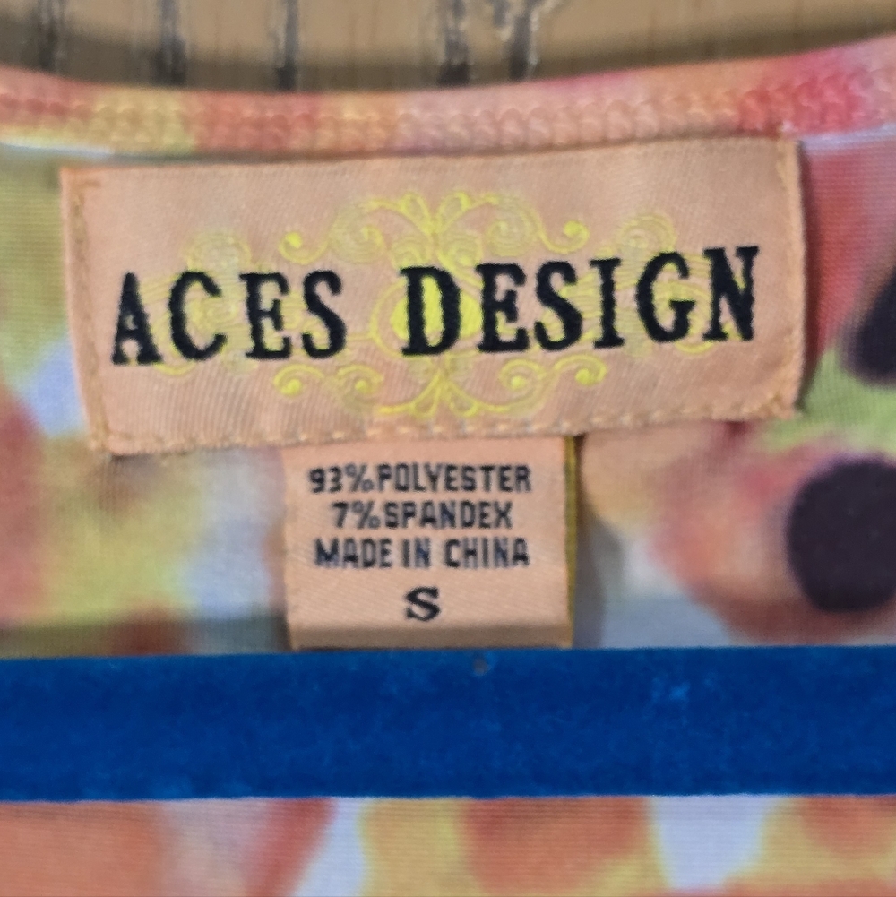 Aces Design Vibrant Rhinestone Floral Top - Picture 3 of 4